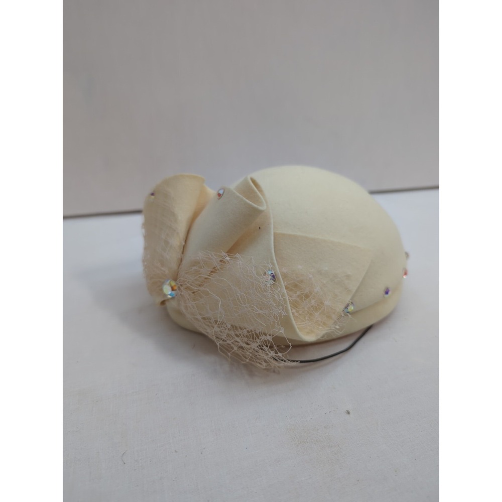 Vintage Bollman Cream Wool Doeskin Felt Pillbox Hat Rhinestone Bow Veil USA